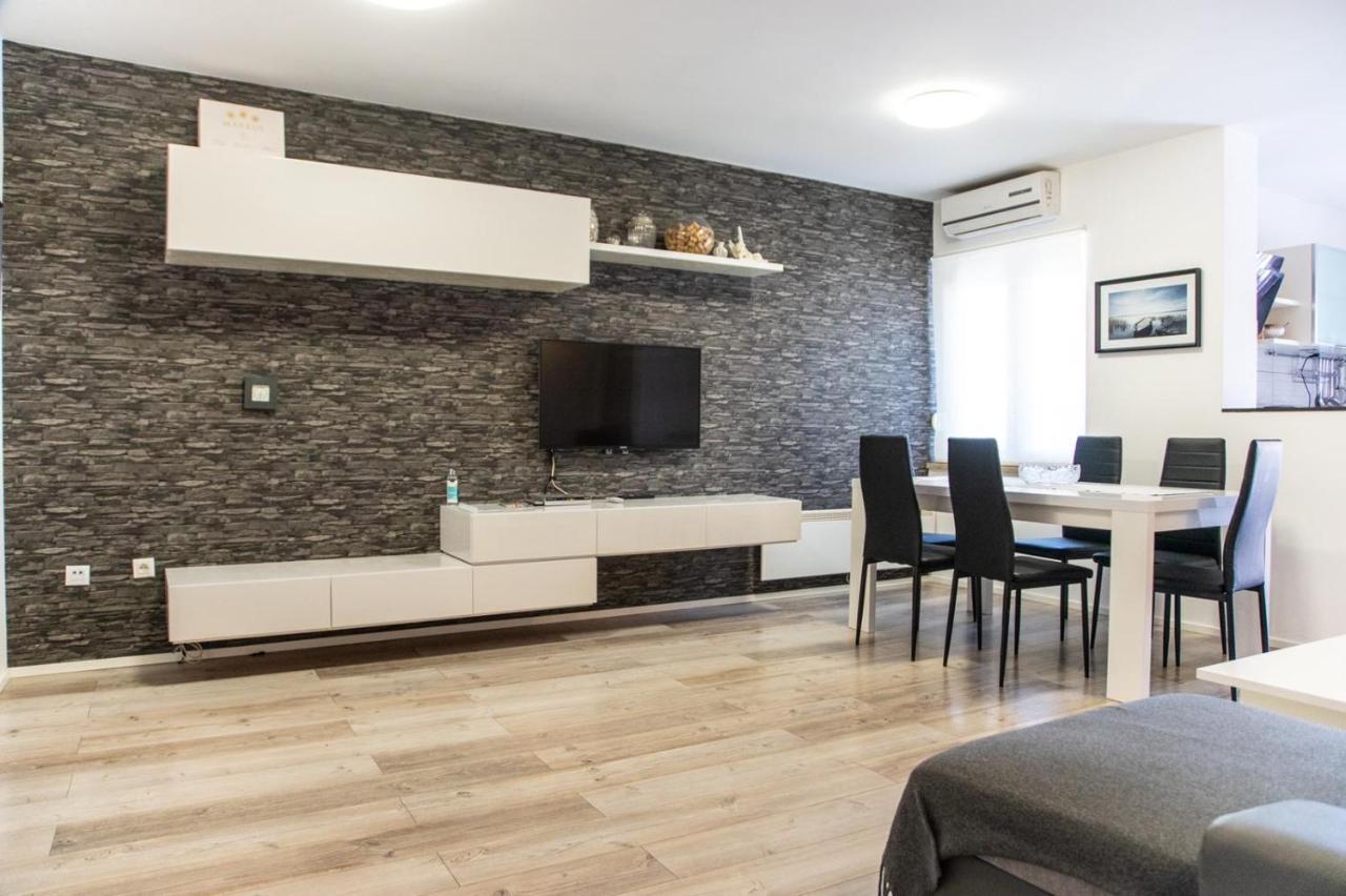 Apartment Jaklin *