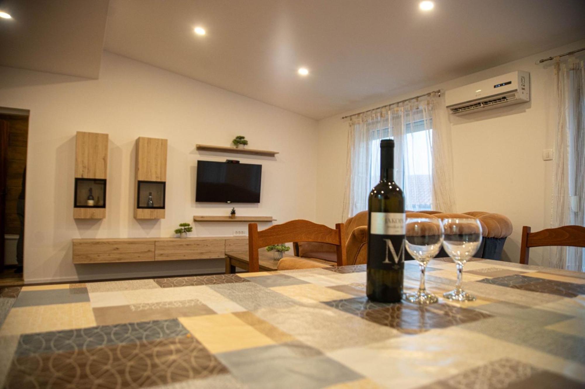 Jaklin Apartment *